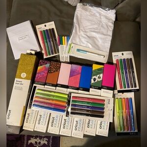 CRICUT INFUSIBLE INK BUNDLE (16)